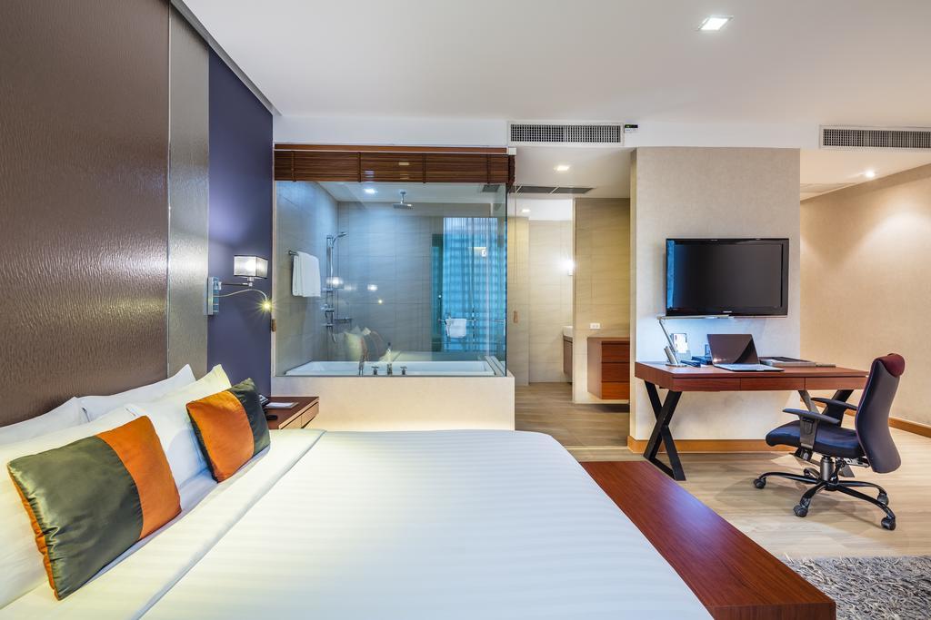 Hotel Solo, Sukhumvit 2, Bangkok - Sha Extra Plus Exterior photo